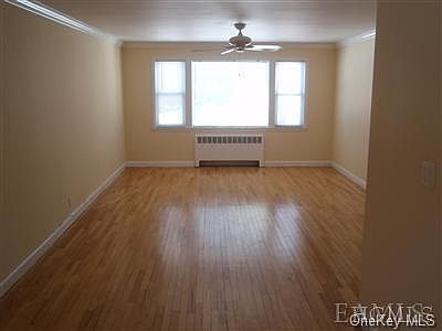 3rd image of 905 Palmer Ave
