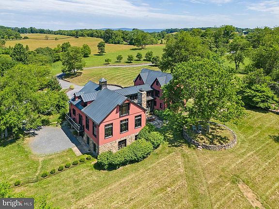 2nd image of 9425 Blackpond Ln