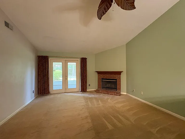 460 Merlin Ct — Photo 6