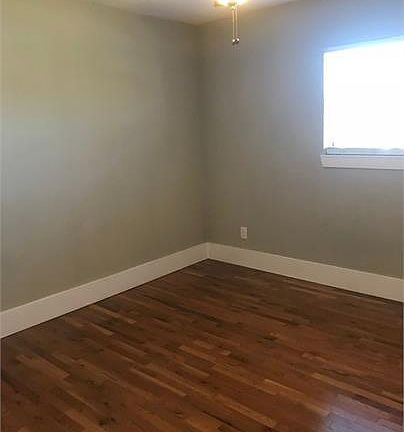 5th image of 2359 E 5th Ave NE