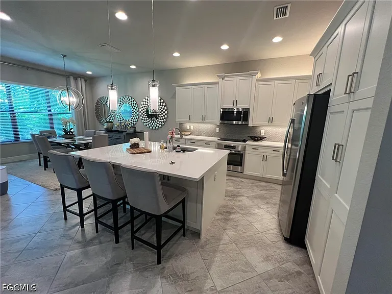 11624 Stonecreek Cir — Photo 22