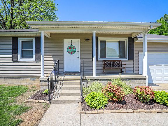 3rd image of 4745 Craven Dr