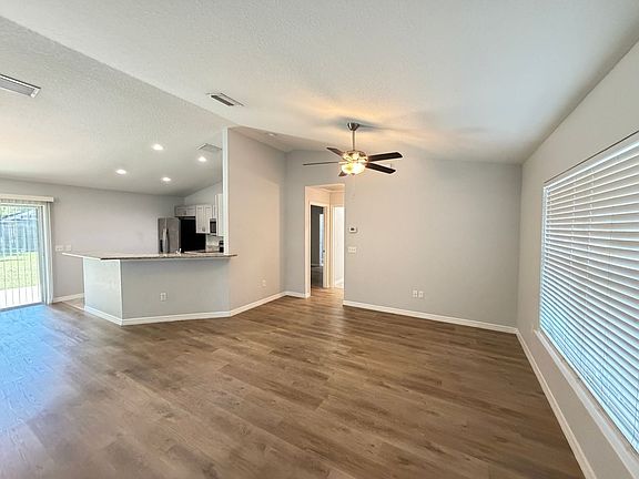 4th image of 9432 SE 152nd Pl