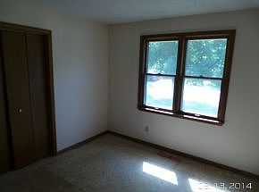 5th image of 126 S Pinewood Ave