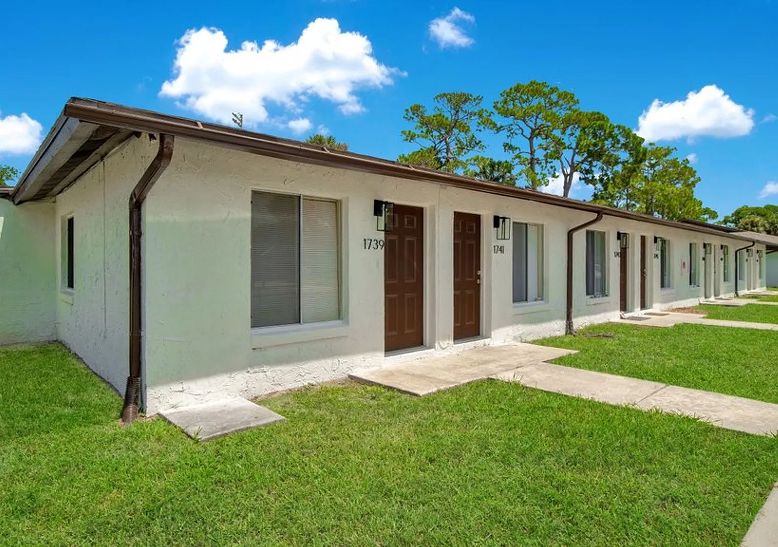 Parkside Villas Renovated Villa-Style Living | No Upstairs or Downstairs Neighbors — Photo 1