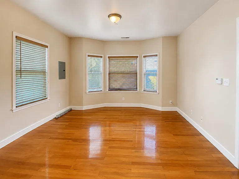 1013 Fair Oaks Ave. — Photo 3