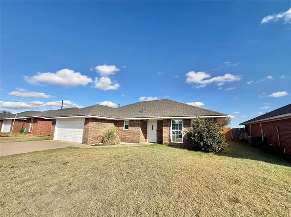 1512 Sommerset Pl, Altus, OK 73521