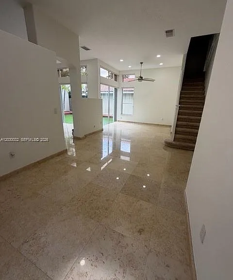 1125 Satinleaf St — Photo 3