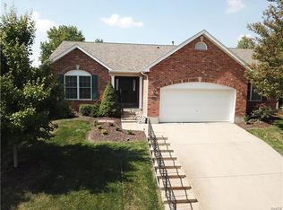 7415 Timberpoint Ct, Fairview Heights, IL 62208