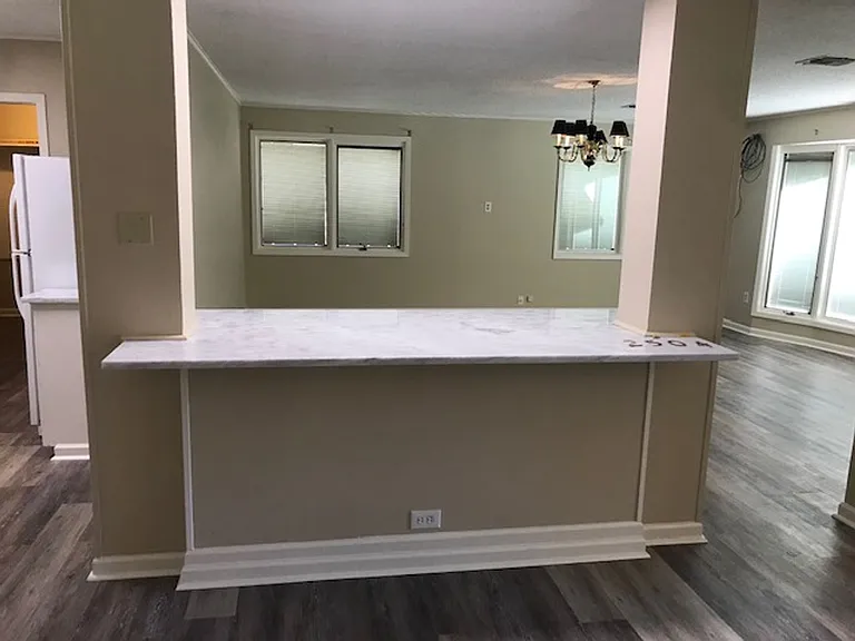 2504 Kenmore St — Photo 11