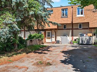 598 Seyton Dr, Ottawa, ON K2H7X5