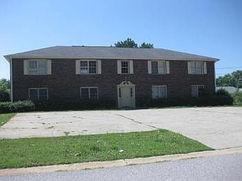 1st image of 2594 Dorian Dr APT B