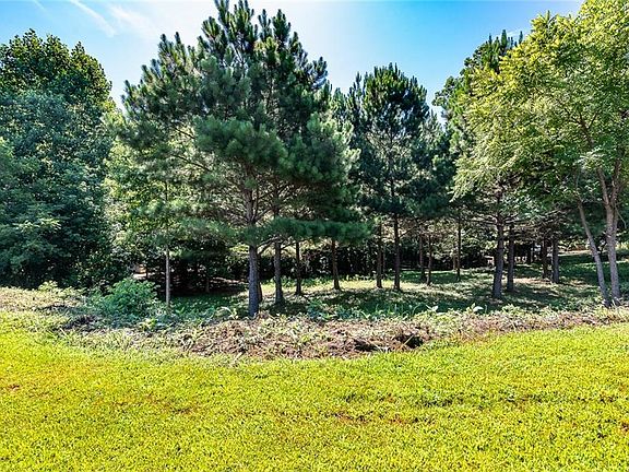 2nd image of 6140 Fox Creek Dr Lot 196