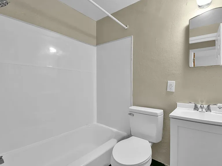 1794 Genessee Ave #1 — Photo 12