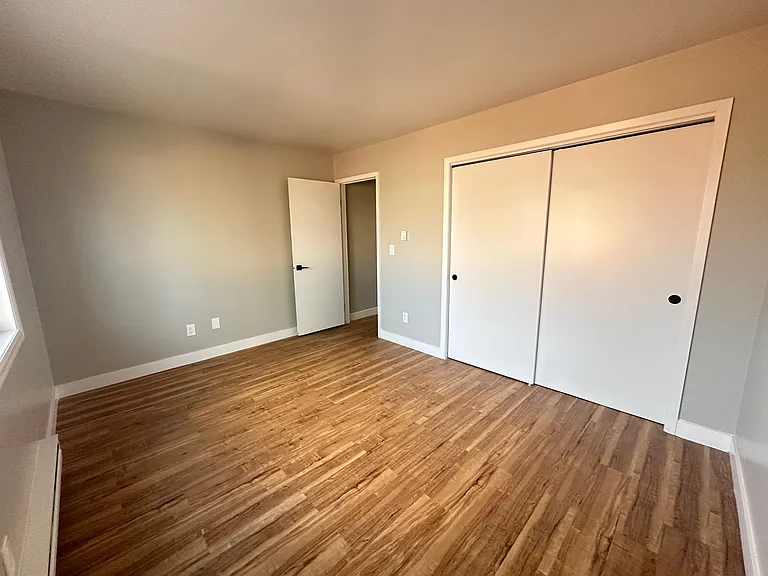 Stone Gate Apartments — Photo 18