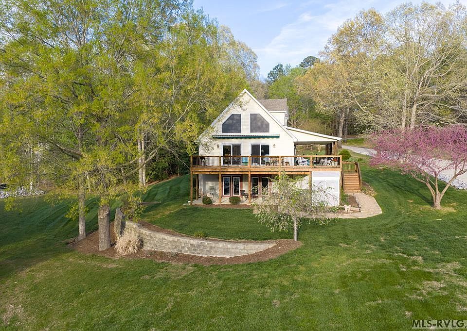 1st image of 272 Brandon Ct
