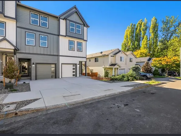 5834 SE 18th St, Gresham, OR 97080