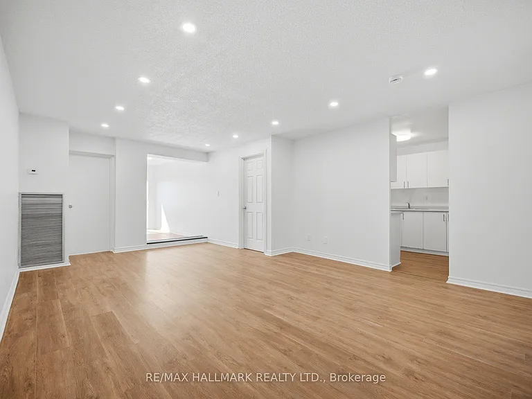 3025 The Credit Woodlands #314 — Photo 16