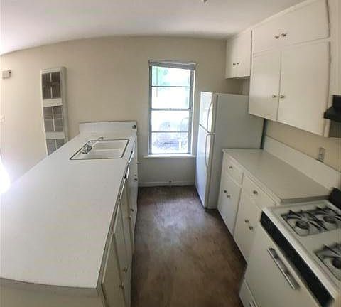 5th image of 917 Keith Ln #C