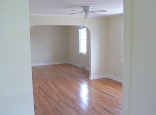 15 Meade Ct, Fox Lake, IL 60020