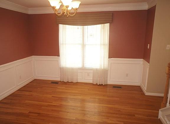 4th image of 712 Coralberry Dr