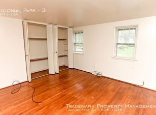 3 Colonial Park, New Holland, PA 17557
