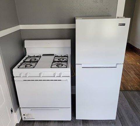 3rd image of 656 Minnesota Ave Floor 2