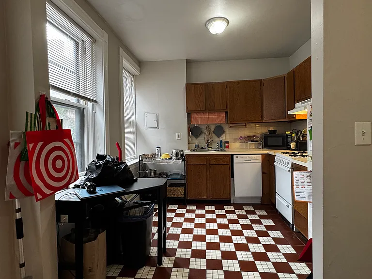 55 Revere St #2R — Photo 5