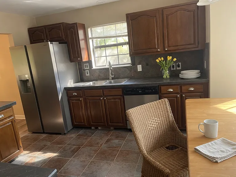 2286 E Tulane Rd — Photo 3