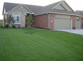 10232 W Westlakes Ct, Wichita, KS 67205