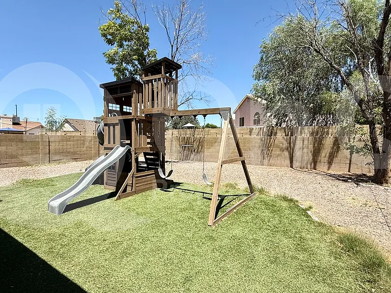 907 N Falcon Dr — Photo 21
