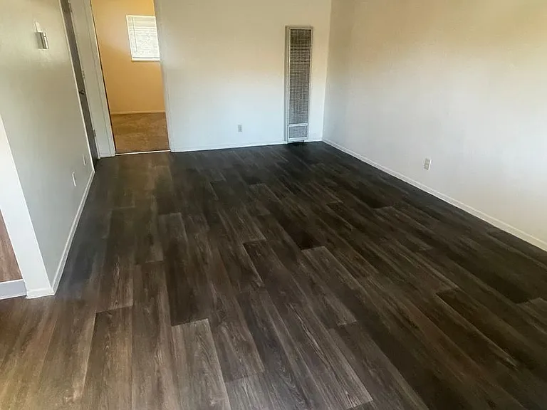 1415 N Virginia St — Photo 12