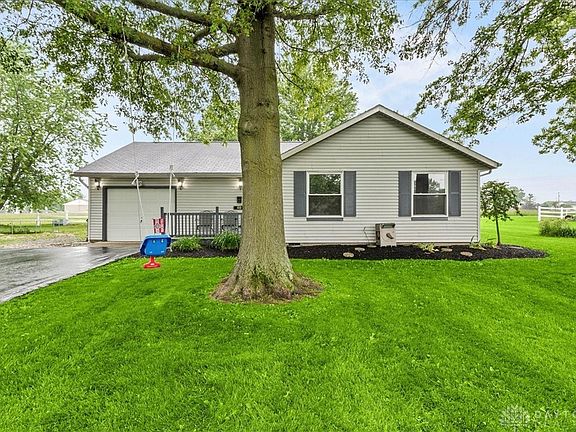 2nd image of 40 Dooley Dr