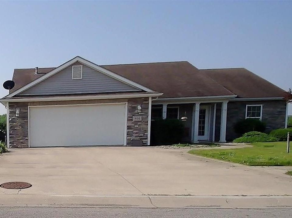 1st image of 906 Harry Kelley Blvd