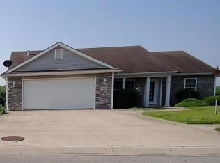 906 Harry Kelley Blvd, Angola, IN 46703