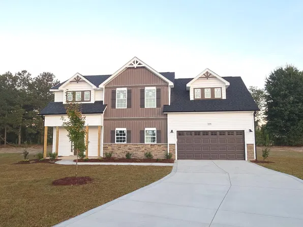 1585 Eastbay Dr, Fayetteville, NC 28312
