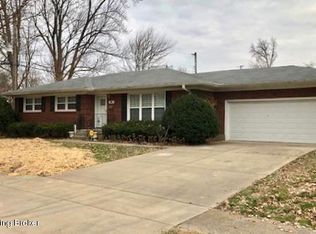 2936 Nepperhan Rd, Louisville, KY 40218