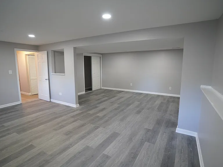 1501 N Freund Ave — Photo 25