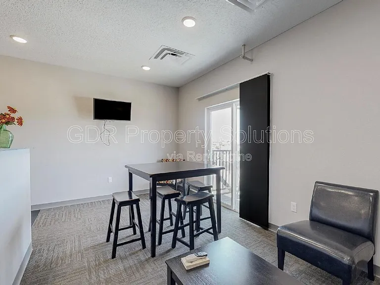 950 4th St NW #310 — Photo 20