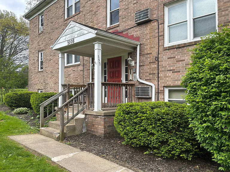5008 West Blvd #301 — Photo 2
