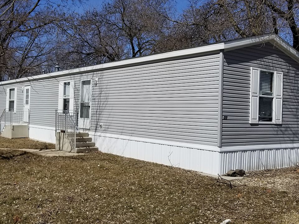 1st image of 709 2nd St NE Trlr 1
