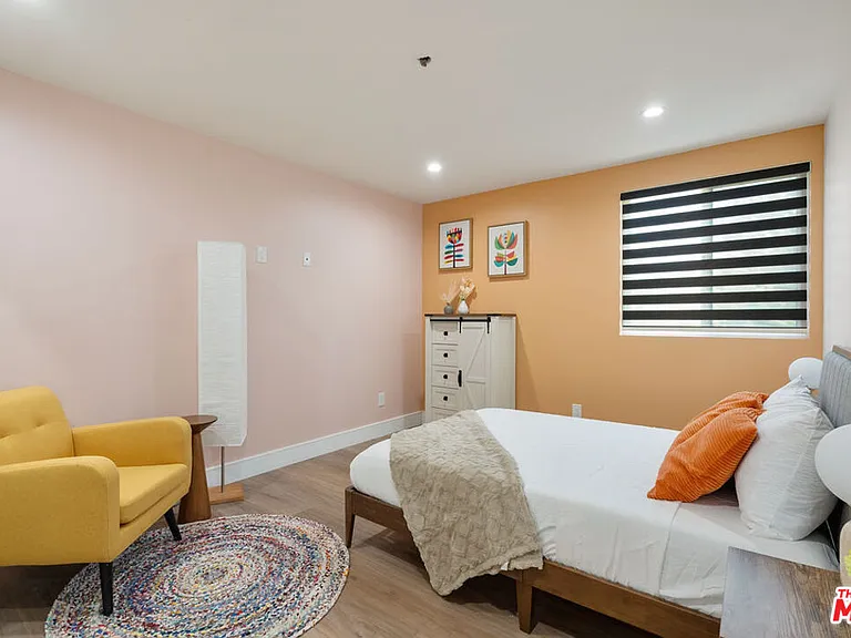 1341 N Mariposa Ave — Photo 56