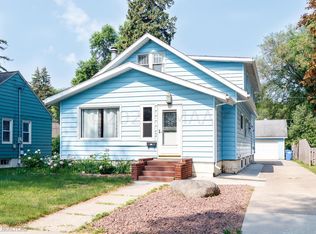 1513 7th St S, Fargo, ND 58103