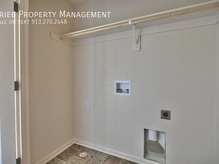 23417 W 87th Terrace Interior #24 — Photo 17