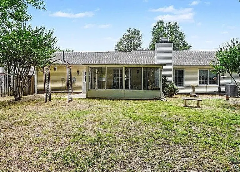 5520 Cornerstaff Dr — Photo 5