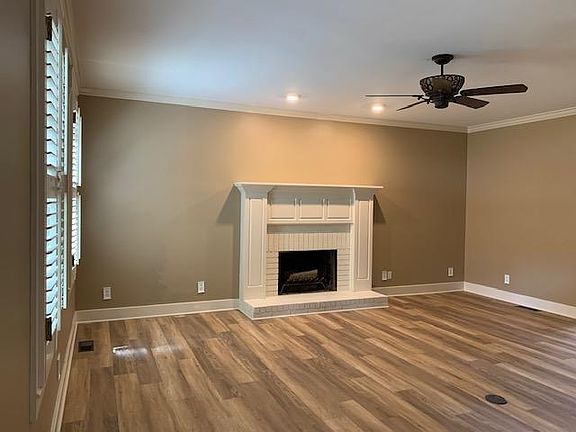 5th image of 16 Water Oak Ln