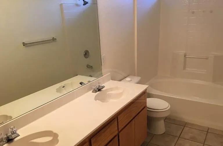 4211 Thunder Creek Dr — Photo 7