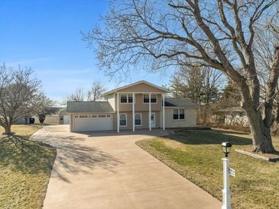 25352 N 1750 East Rd E, Hudson, IL, 61748