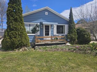 1621 Johnston Dr, Manitowoc, WI 54220