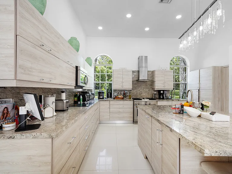 12300 Old Cutler Rd — Photo 18